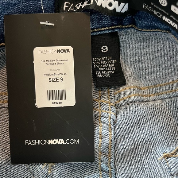 Fashion Nova See Me Now Distressed Bermuda Shorts Size 9 NWT - Picture 5 of 5